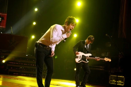 Panic! At The Disco - PANIC! AT THE DISCO 3996905[1].jpg